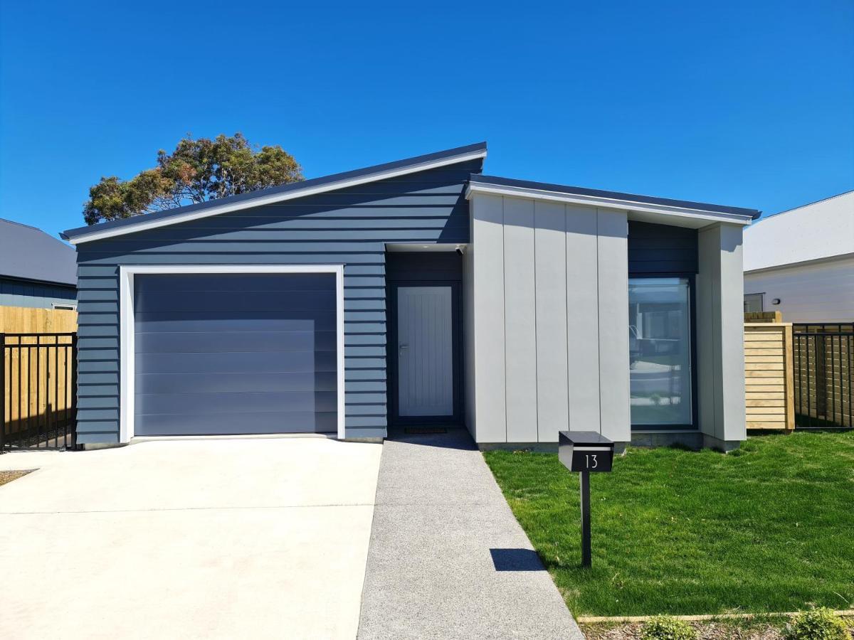 Brand New & Cosy In Kapiti - New 3-Bedrooms 4-Beds In Paraparaumu Kültér fotó